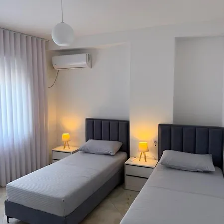 Horizont Center & Private Parking Daire Shkodër