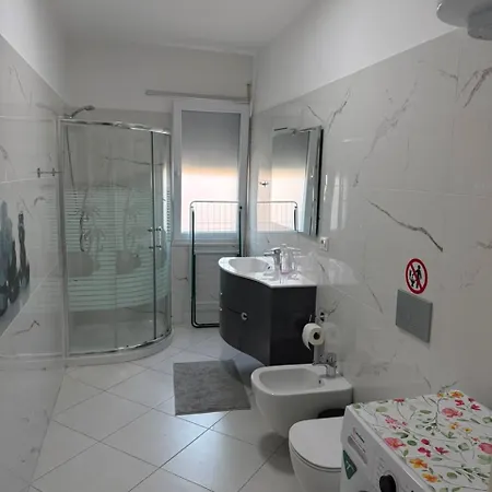 Horizont Center & Private Parking Daire Shkodër