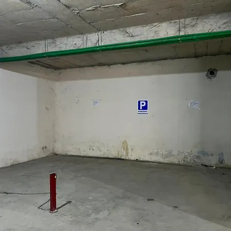 Horizont Center & Private Parking Daire Shkodër
